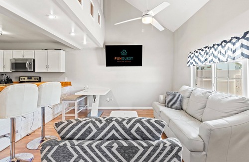 Biltmore Beach House | 5218 Beach Dr C
