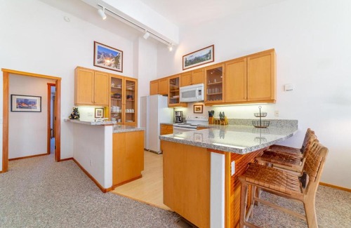 Mammoth Lakes Apartment | 530- Snowcreek Spa Golf 2BR Condo