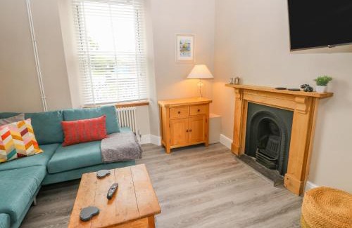 Burry Port House | 54 Pencoed Road