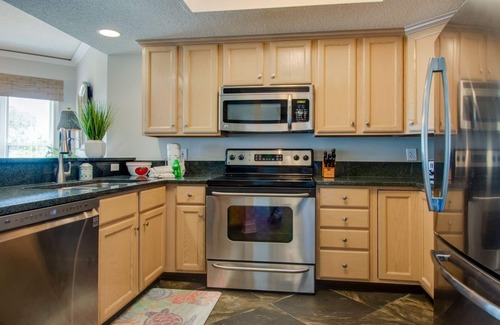 Palmetto Dunes Villa | 5401 Hampton Place - Oceanfront Villa - Better Than a Hotel - Full Kitchen - Sleeps 4!