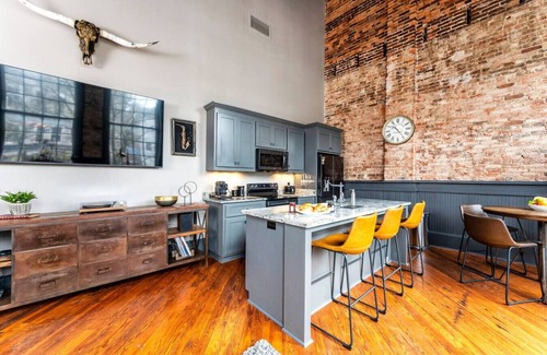 Macon Apartment | 547 Cherry # 201 - The Rookery - Luxe Property
