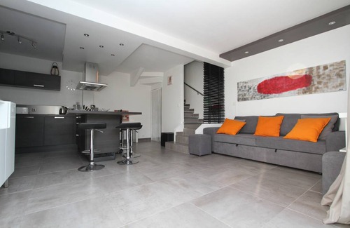 La Cote Radieuse House | 56 m² House ∙ 2 bedrooms ∙ 6 guests