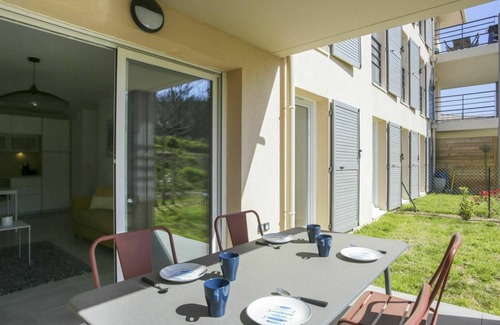 Roquebrune-sur-Argens Apartment | 57 m² Apartment ∙ 2 bedrooms ∙ 4 guests