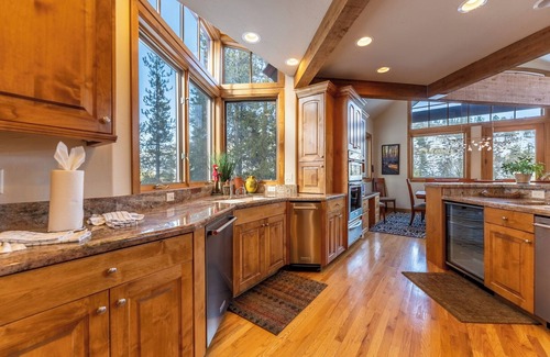 Elk Run Cottage | 580 Elk Circle by Summit County Mountain Retreats
