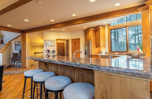 Elk Run Cottage | 580 Elk Circle by Summit County Mountain Retreats