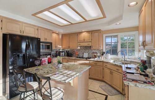 Fallbrook Villa | 5BR/4Bth Entire Grand Estate near Winery Fallbrook
