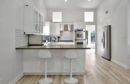 Woodland Hills House | 5BR w/Hot Tub, Fire Pit, Views & 2 King Beds