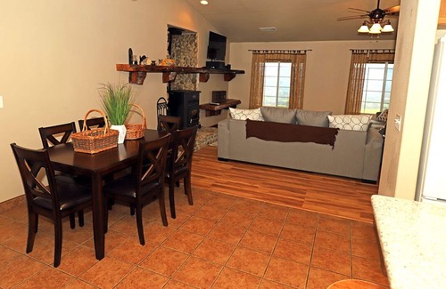 Squaw Valley House | 5EZ Ranch- Minutes to the Kings Canyon National Park