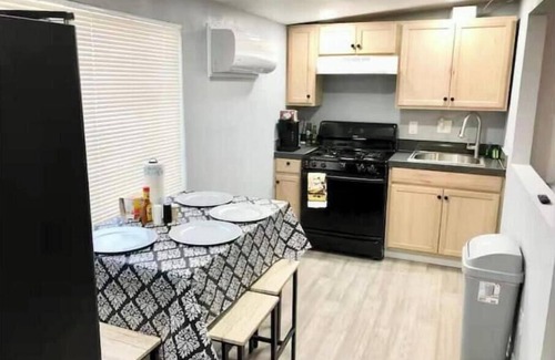 Sunrise Manor Apartment | 6. 6.8Mi To E.D.C 10.9Mi To strip 7Mi To Fremont