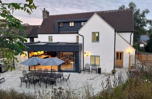 Milborne Saint Andrew House | 6 Bed in Blandford Forum 80549