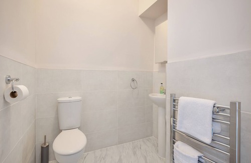 Kidlington Cottage | 6 bedroom accommodation in Bletchingdon