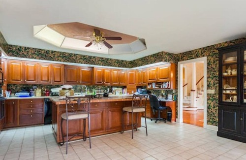 Goodlettsville House | 6 bedroom estate close to Broadway