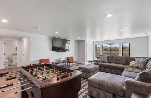 Park City House | 6-Bedroom House, Sleeps 25, Tesla Friendly, New Build Near PCMR, Rooftop Spa