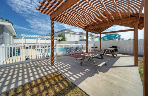 Port Aransas Cottage | 6 Condos in Costa Bahia Sleeps 40 + Prime Location, Golf Cart Zone