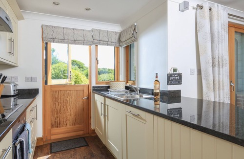 Bugford Cottage | 6 COURT COTTAGE, HILLFIELD VILLAGE, family friendly in Dartmouth
