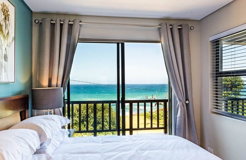 La Mercy Apartment | 6 Dolphin Views - Near Umdloti Beach