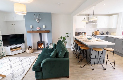 Gainsborough Cottage | 6 Hillside Cottages