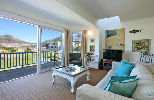 Scott Estate Apartment | 6 Jamaica Beach