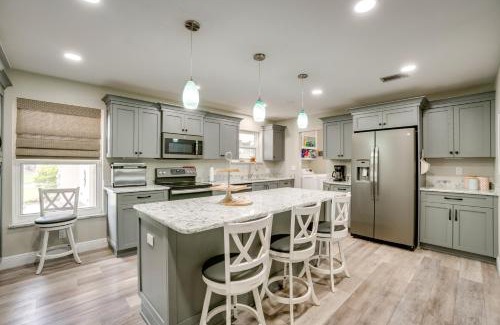 Port Charlotte - Charlotte Harbor House | 6 Mi to Fishermens Village Home with Heated Pool!