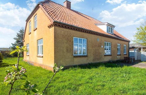 Grena Strand House | 6 person holiday home in Grenaa