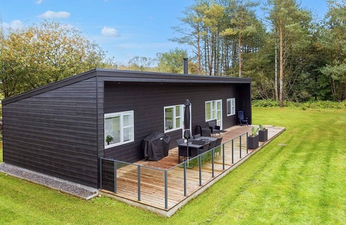 Hou House | 6 person holiday home in Hals