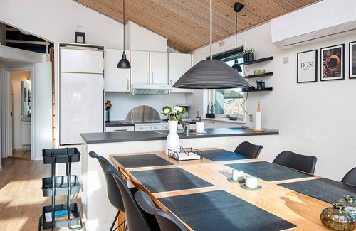 Skaven Strand House | 6 person holiday home in Tarm