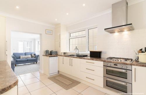 Mumbles House | 6 Woodville