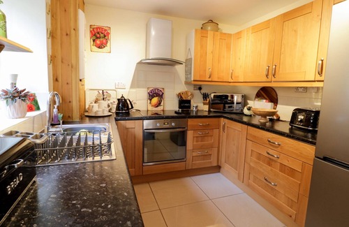 Caernarfon Cottage | 60 Hyfrydle Road