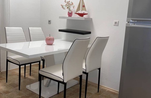Malinska-Dubasnica Apartment | 60 m² Apartment ∙ 2 bedrooms ∙ 5 guests