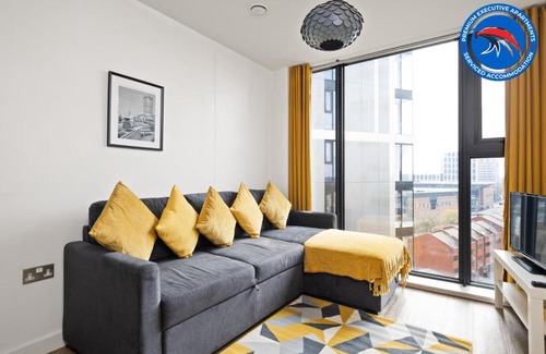 The Westside Apartment | 60 PERCENT OFF FOR LONG STAYS - FOR BUSINESS, FAMILIES, AND LEISURE- Book Today at Premium Executive Serviced Apartments - Birmingham City Center - WestGate, 1 Bed Apt, FREE WI-FI