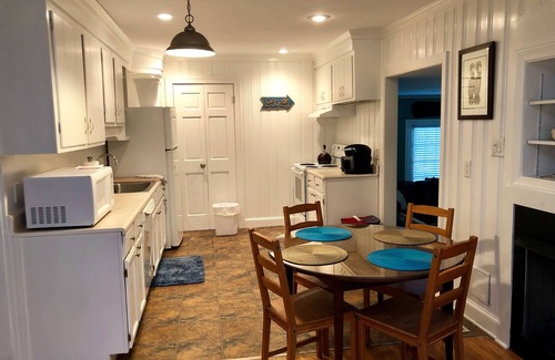 Northeast Virginia Beach Cottage | 60 Seconds 2 Beach (Duplex 2 of 2)