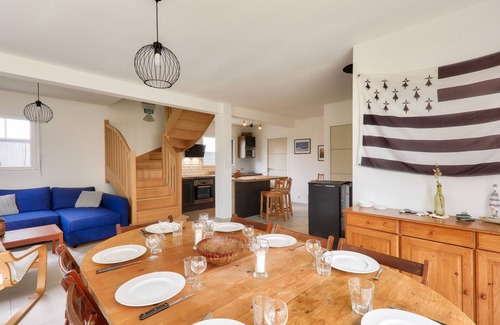 Saint-Pierre-Quiberon Ski Chalet | 600m from the beach, house for 8 with garden