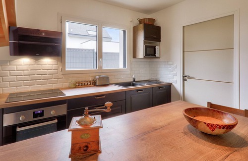 Saint-Pierre-Quiberon Ski Chalet | 600m from the beach, house for 8 with garden