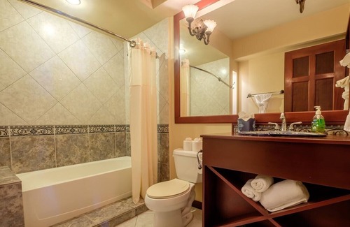 San Pedro Condo | 602 - 1st Floor Ocean View Suite