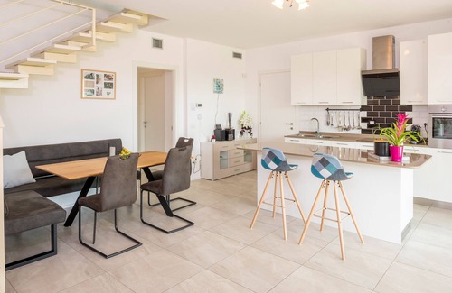 San Benedetto di Lugana Villa | 606A Luxury Villa Magdalena