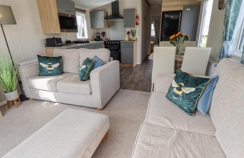 Mablethorpe House | 62 Pinewood