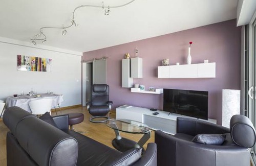 Bourg-l'Eveque Apartment | 63 m² Apartment ∙ 2 bedrooms ∙ 2 guests