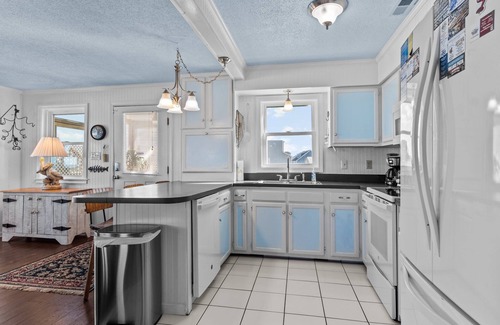 South Nags Head House | 6301- Dolphines & Dunes, Cozy Oceanfront Cottage with Incredible Views in a Fabulous Location