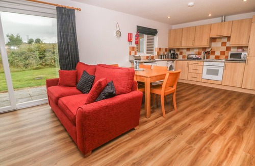 St Wenn Cottage | 64 WATERSIDE, family friendly, country holiday cottage in Lanivet
