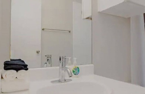 Milwood Apartment | 65) Entire 2 bedroom Downtown!