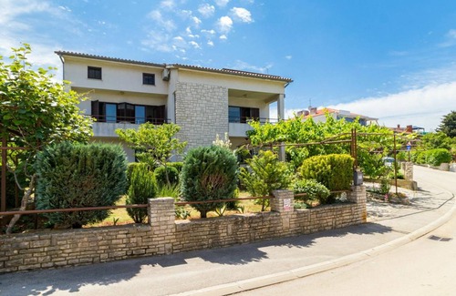 Pjescana Uvala Apartment | 65 m² Apartment ∙ 3 bedrooms ∙ 4 guests