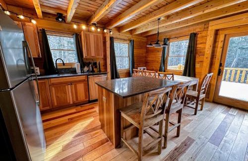 Carroll House | 65PT New Log Cabin in Private Setting. Hot tub. Gym/Pool Access!