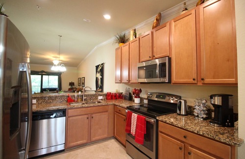 Bradenton House | 6611-202 Beautiful Veranda close to the pools and golf membership
