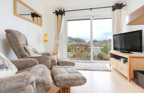 Borth-y-Gest Apartment | 66D South Snowdon Wharf