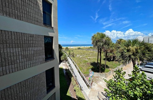 St. Pete Beach Condo | 69 m² Condo ∙ 1 bedroom ∙ 4 guests