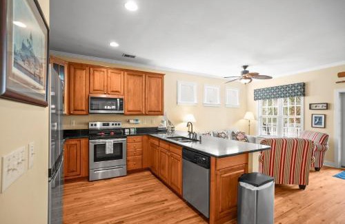 Bonito Boathouses House | 694 Bonito Rd-Sandy Palms
