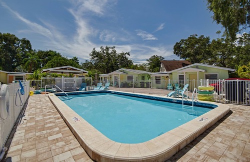 Safety Harbor Cottage | 6A New! Renovated 1/1 at Coastal Cottages!