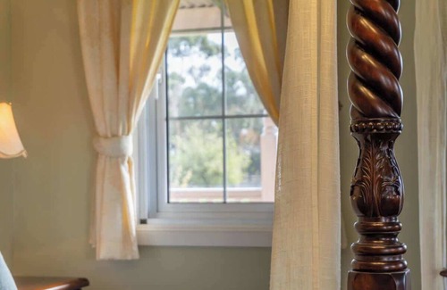 Lang Lang House | 6B Luxury Rustic Farm Manor In Lang Lang