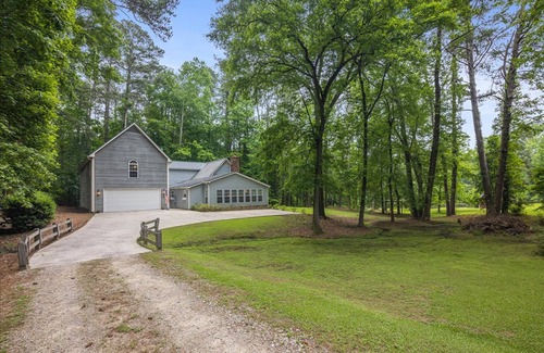 North Augusta House | 7 Acres 2 Houses Kayak Pond Game Room