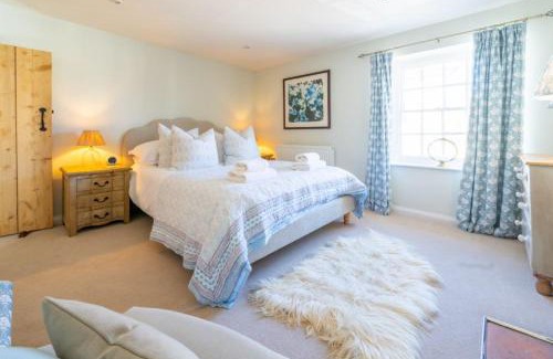 Holt House | 7 Albert Street